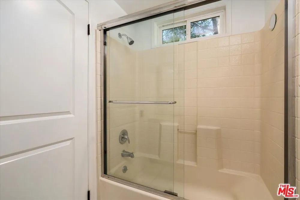 627 26th Street Santa Monica, CA 90402