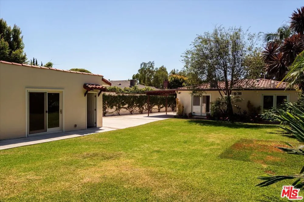 627 26th Street Santa Monica, CA 90402