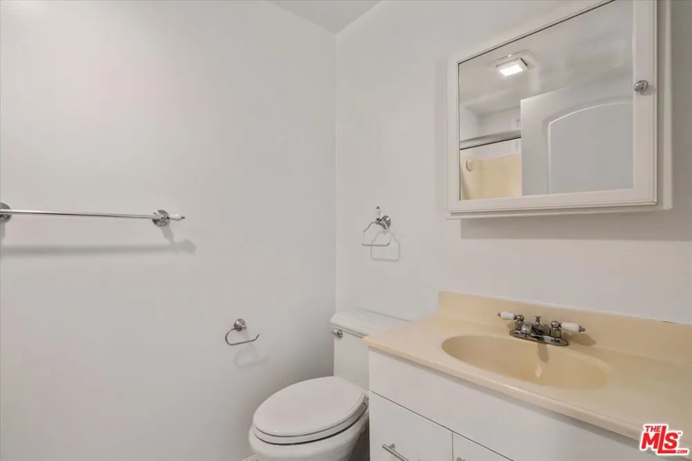 627 26th Street Santa Monica, CA 90402