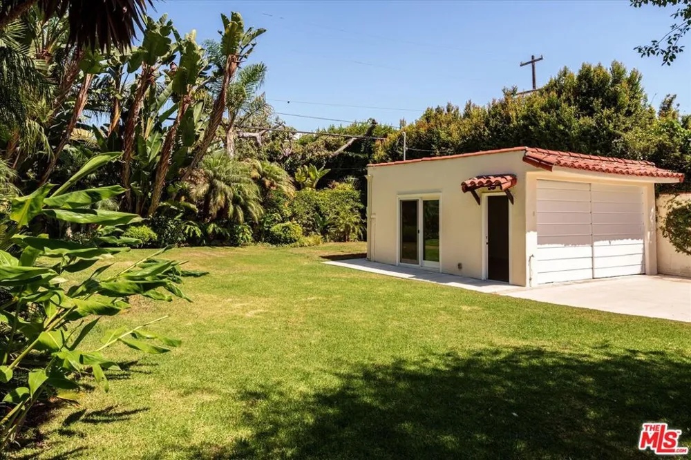 627 26th Street Santa Monica, CA 90402