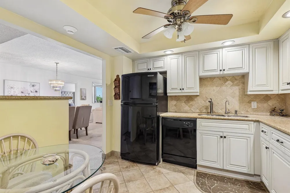2000 S OCEAN BOULEVARD #3L Lauderdale By The Sea, FL 33062