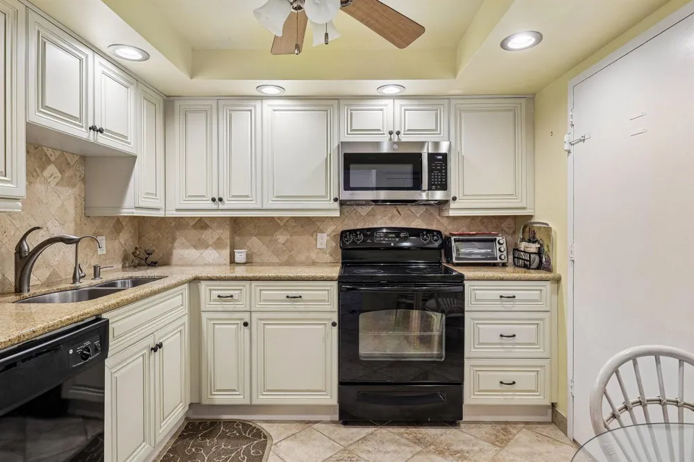 2000 S OCEAN BOULEVARD #3L Lauderdale By The Sea, FL 33062