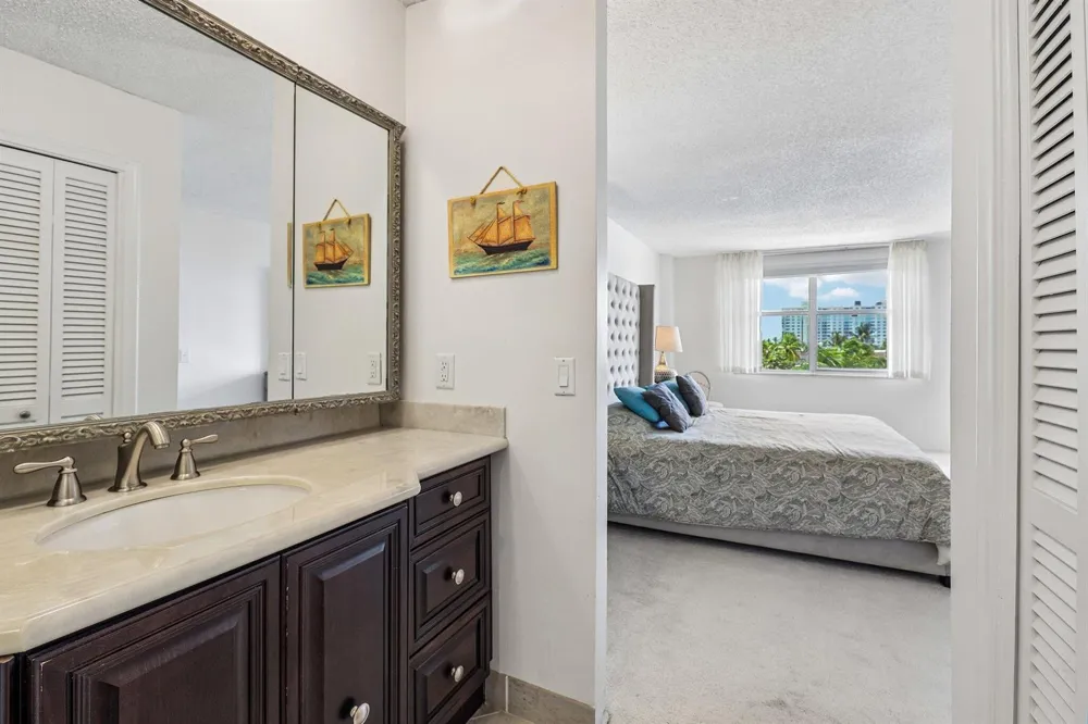 2000 S OCEAN BOULEVARD #3L Lauderdale By The Sea, FL 33062