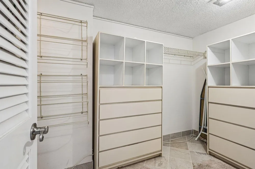 2000 S OCEAN BOULEVARD #3L Lauderdale By The Sea, FL 33062