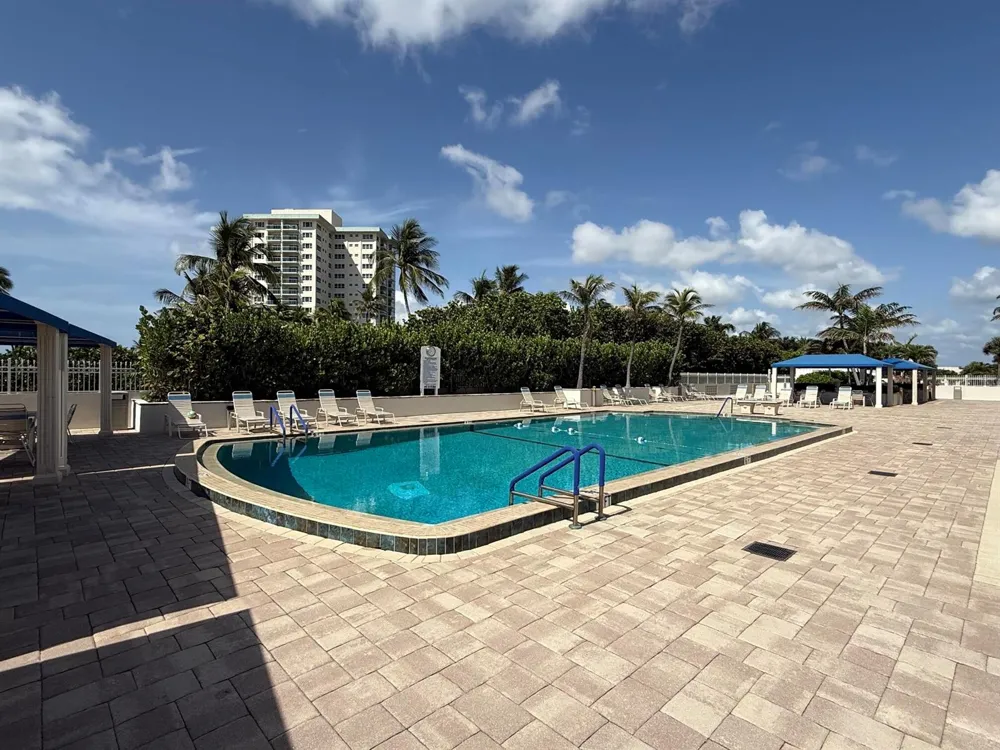 2000 S OCEAN BOULEVARD #3L Lauderdale By The Sea, FL 33062