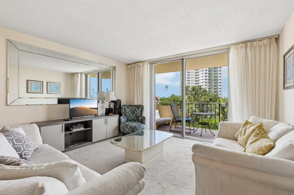 2000 S OCEAN BOULEVARD #3L Lauderdale By The Sea, FL 33062