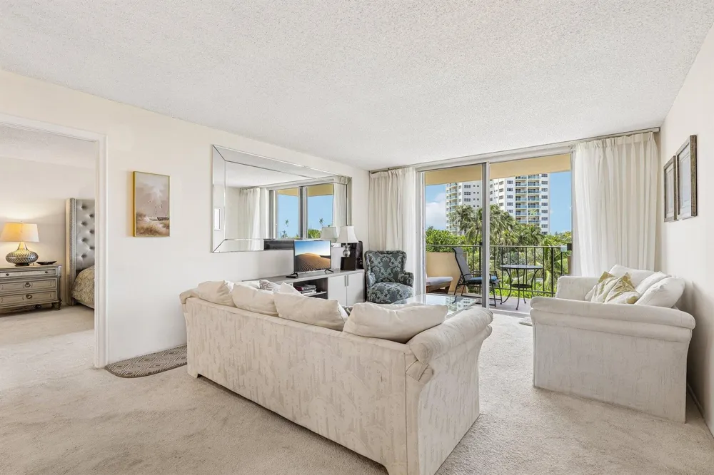 2000 S OCEAN BOULEVARD #3L Lauderdale By The Sea, FL 33062