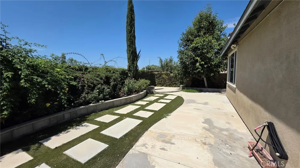 11916 Berlyn Dove Court Jurupa Valley, CA 91752