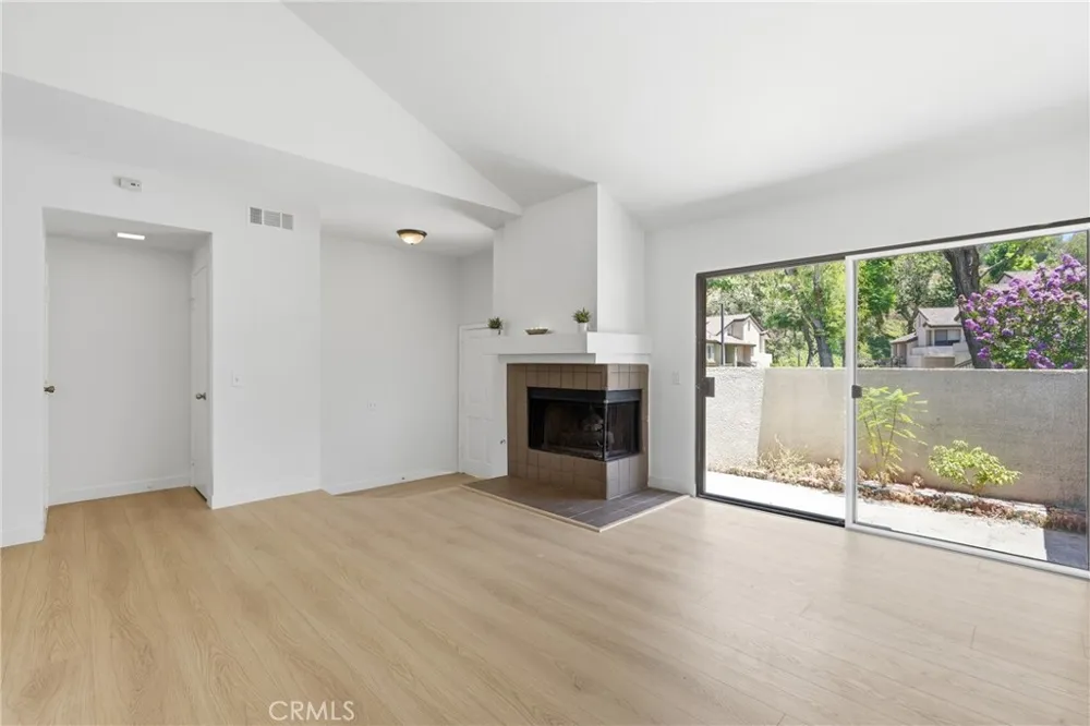 22 Mesquite Place Pomona, CA 91766