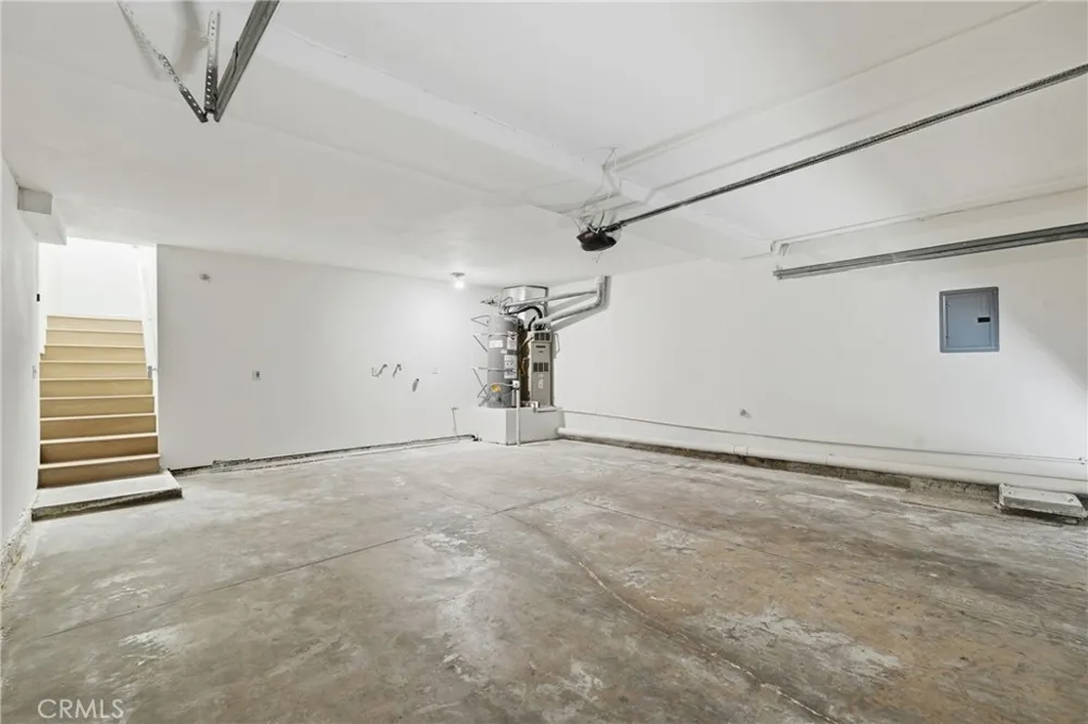 22 Mesquite Place Pomona, CA 91766