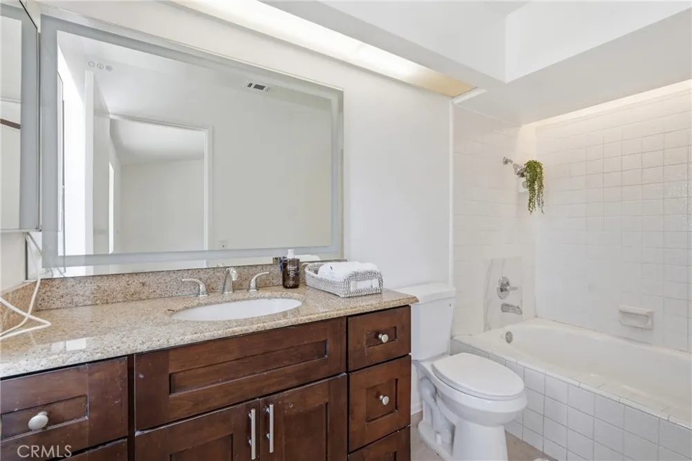22 Mesquite Place Pomona, CA 91766