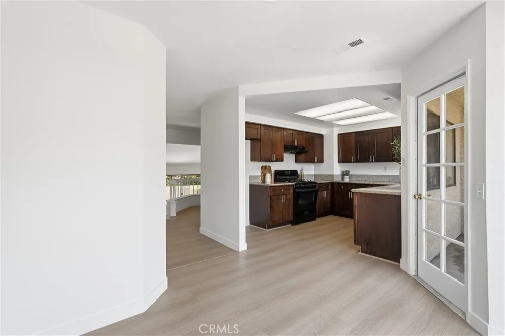 22 Mesquite Place Pomona, CA 91766