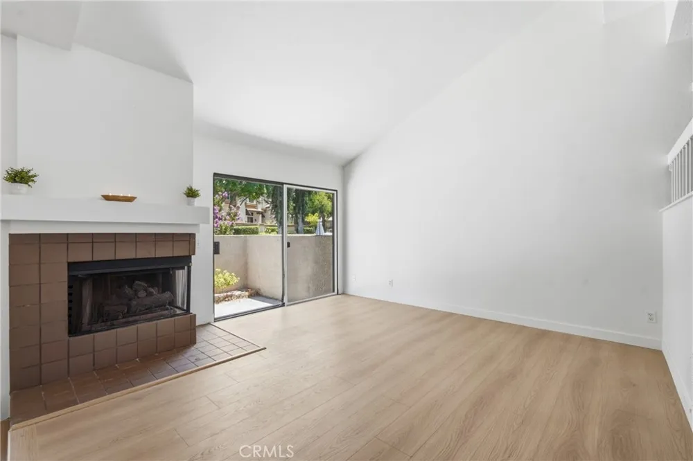 22 Mesquite Place Pomona, CA 91766