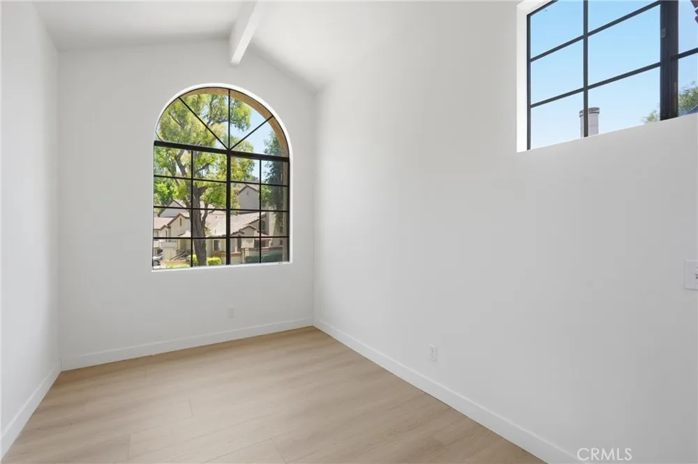 22 Mesquite Place Pomona, CA 91766