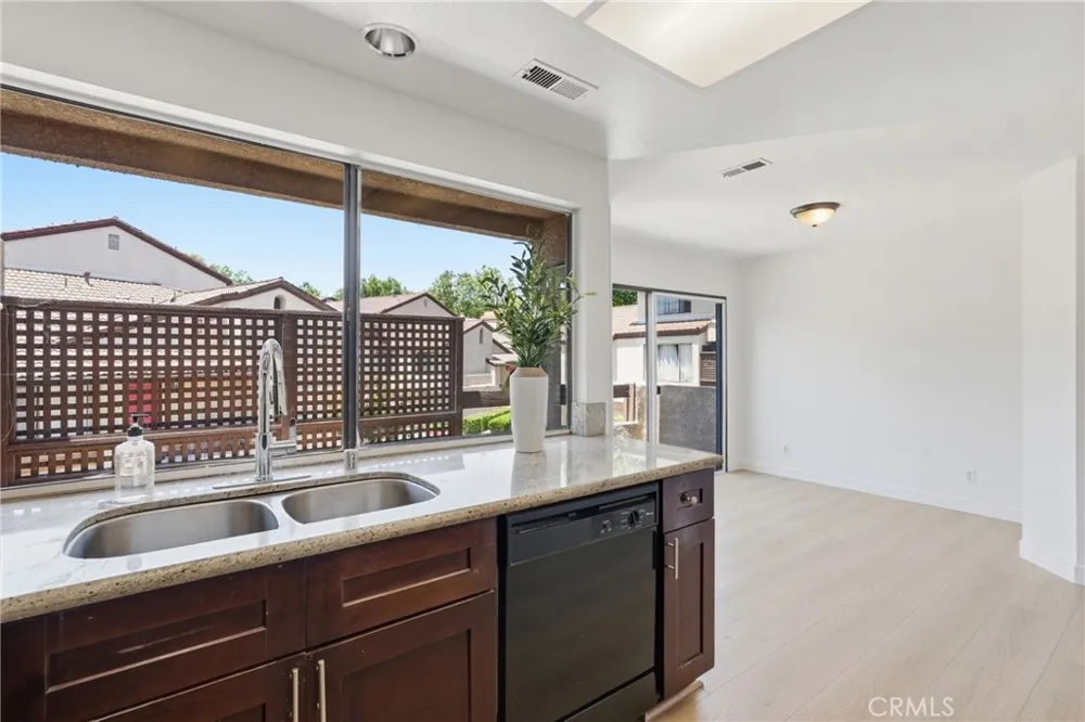 22 Mesquite Place Pomona, CA 91766