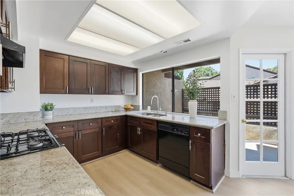 22 Mesquite Place Pomona, CA 91766