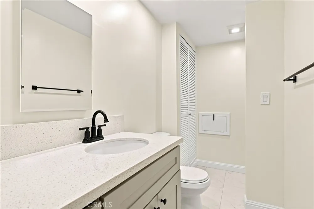 249 Dryden St. Thousand Oaks, CA 91360