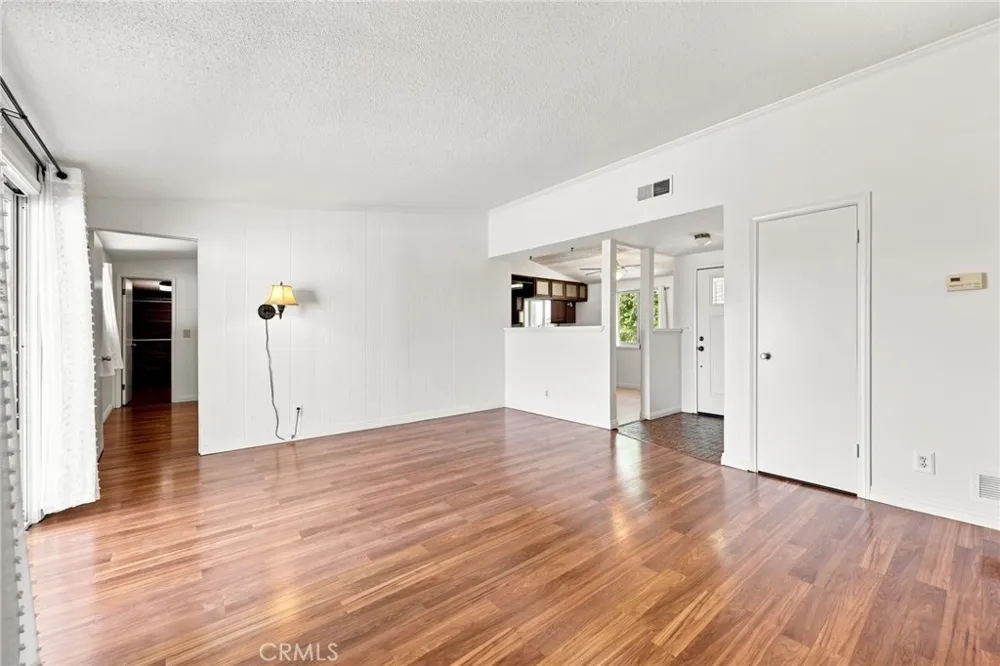 249 Dryden St. Thousand Oaks, CA 91360