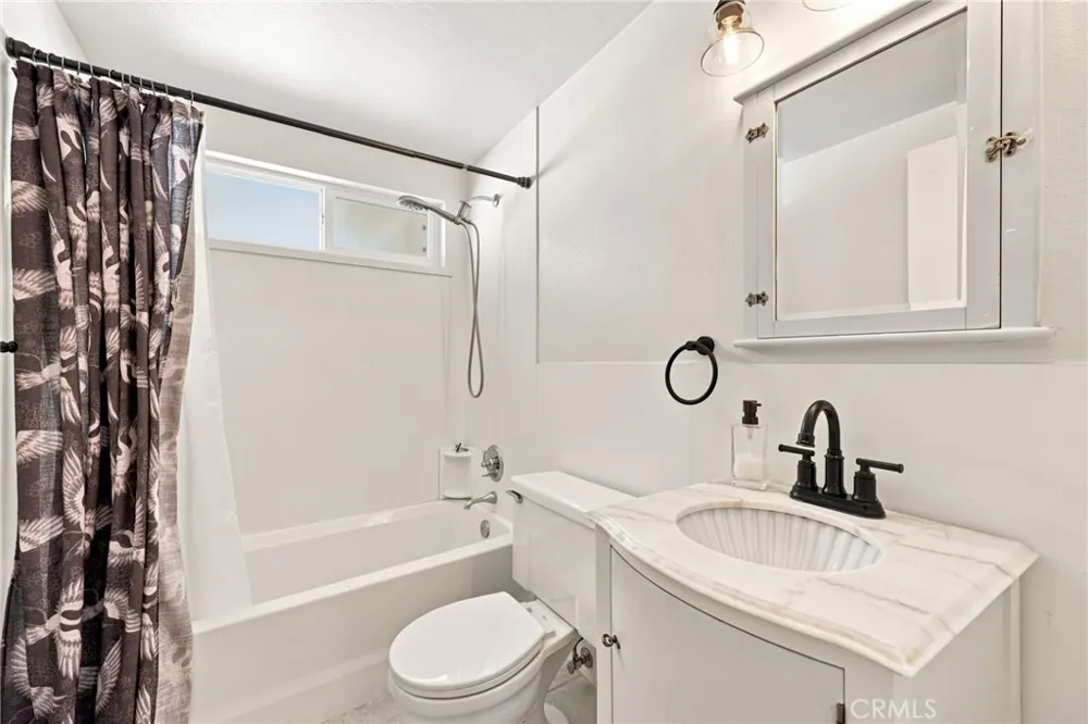 249 Dryden St. Thousand Oaks, CA 91360
