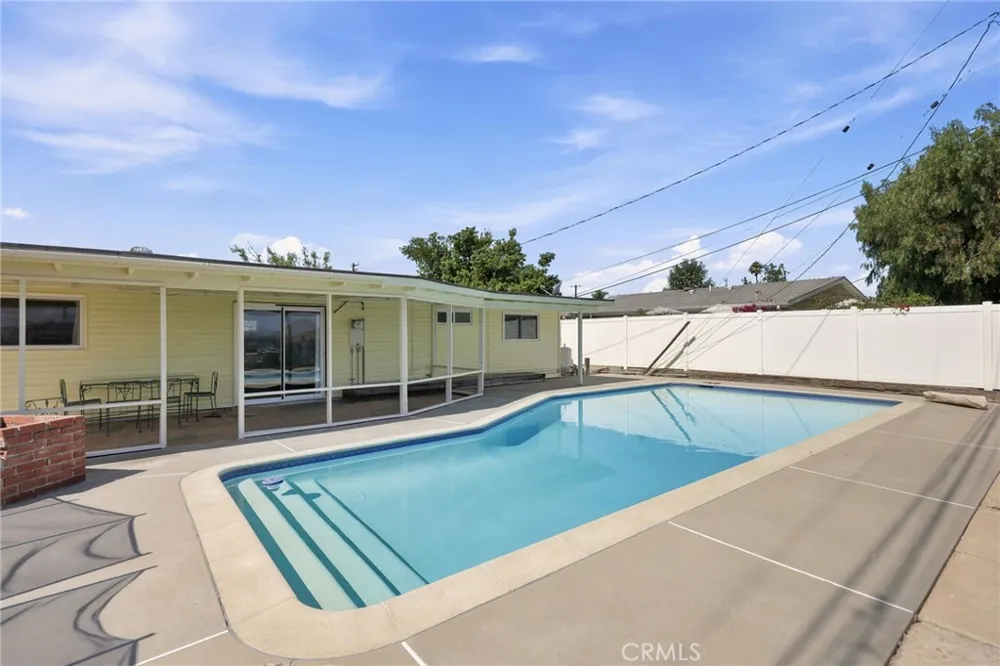 249 Dryden St. Thousand Oaks, CA 91360