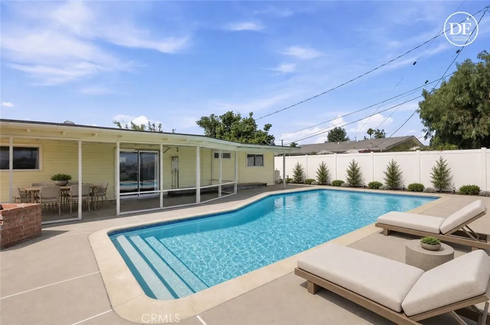 249 Dryden St. Thousand Oaks, CA 91360