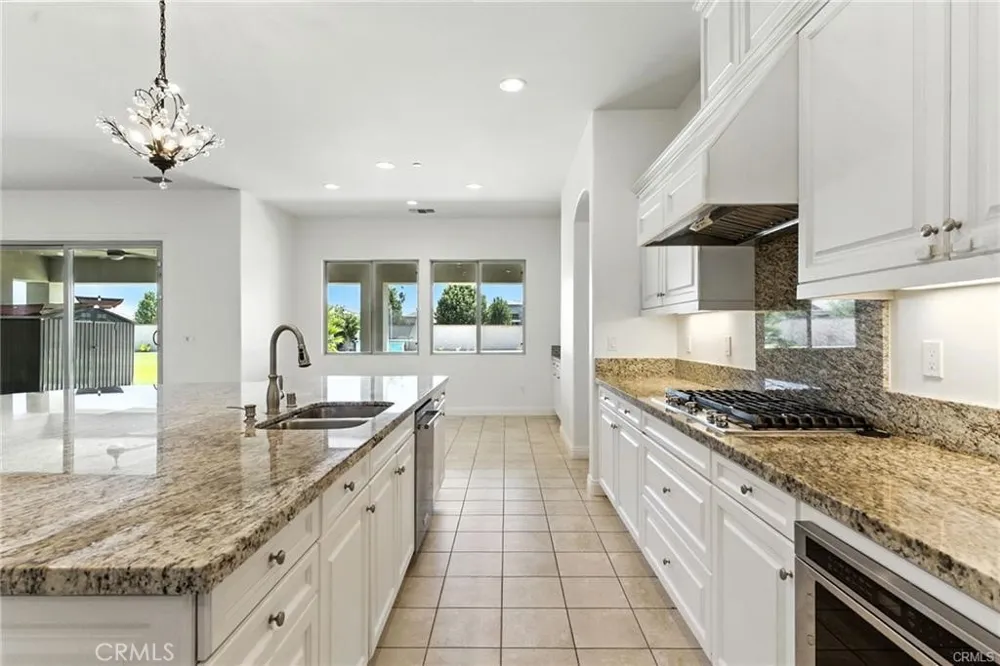 12303 Hemmerling Lane Bakersfield, CA 93311