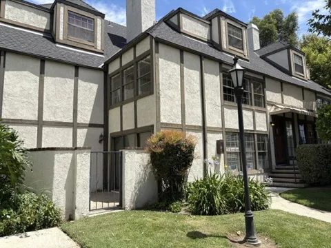 105 E Rosewood Court #5