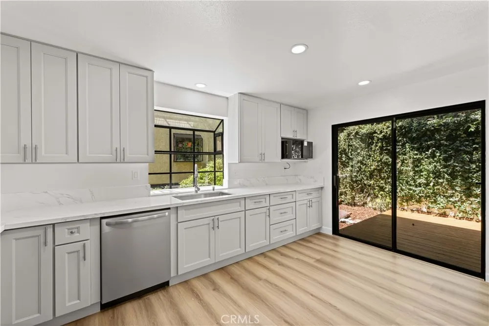 734 Fremont Villas Los Angeles, CA 90042