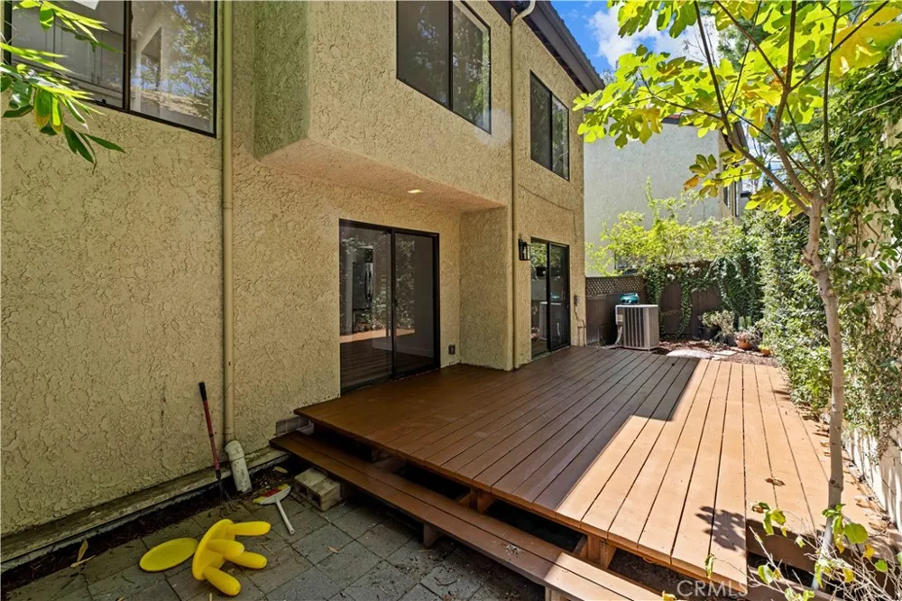 734 Fremont Villas Los Angeles, CA 90042