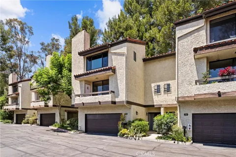 734 Fremont Villas