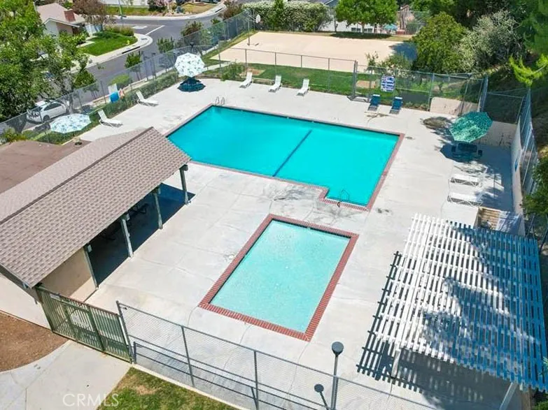 21452 Carol Sue Saugus, CA 91350