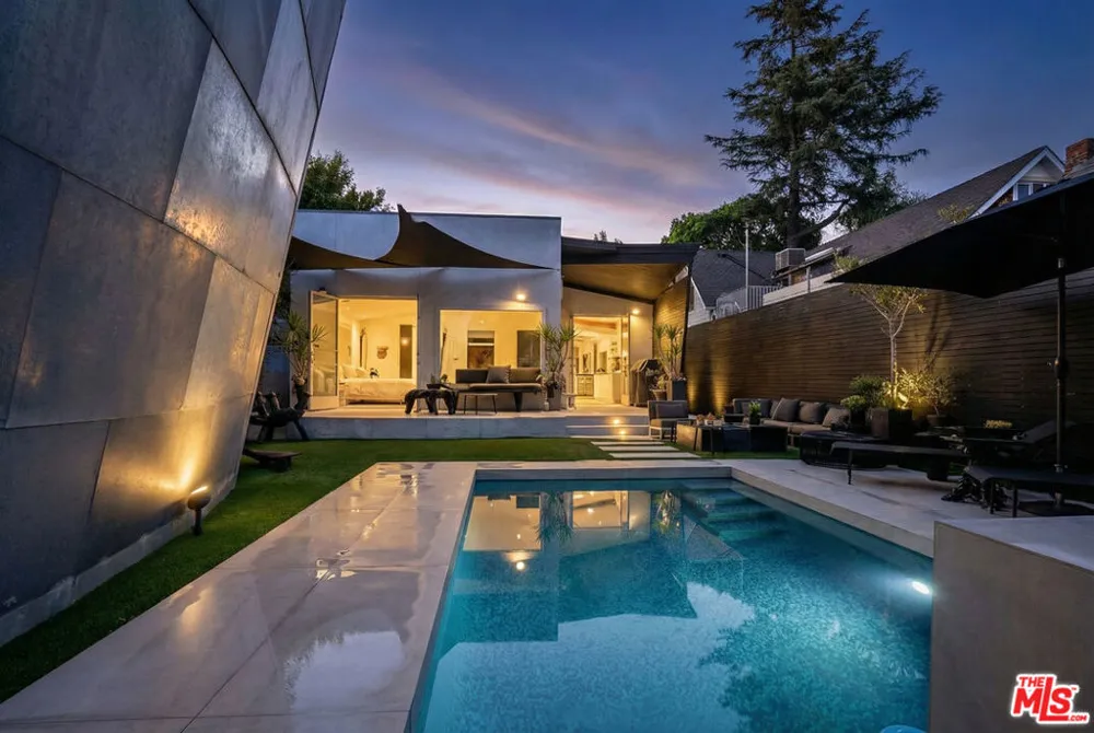 8752 Rangely Avenue West Hollywood, CA 90048