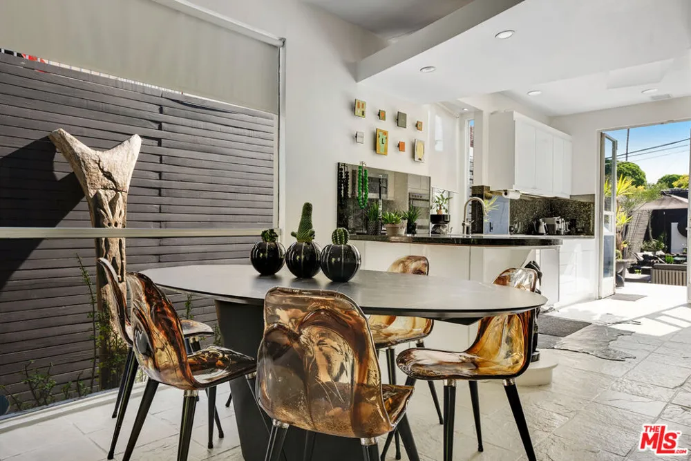 8752 Rangely Avenue West Hollywood, CA 90048