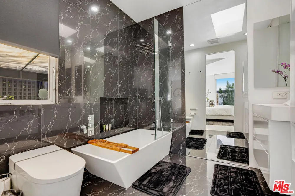8752 Rangely Avenue West Hollywood, CA 90048