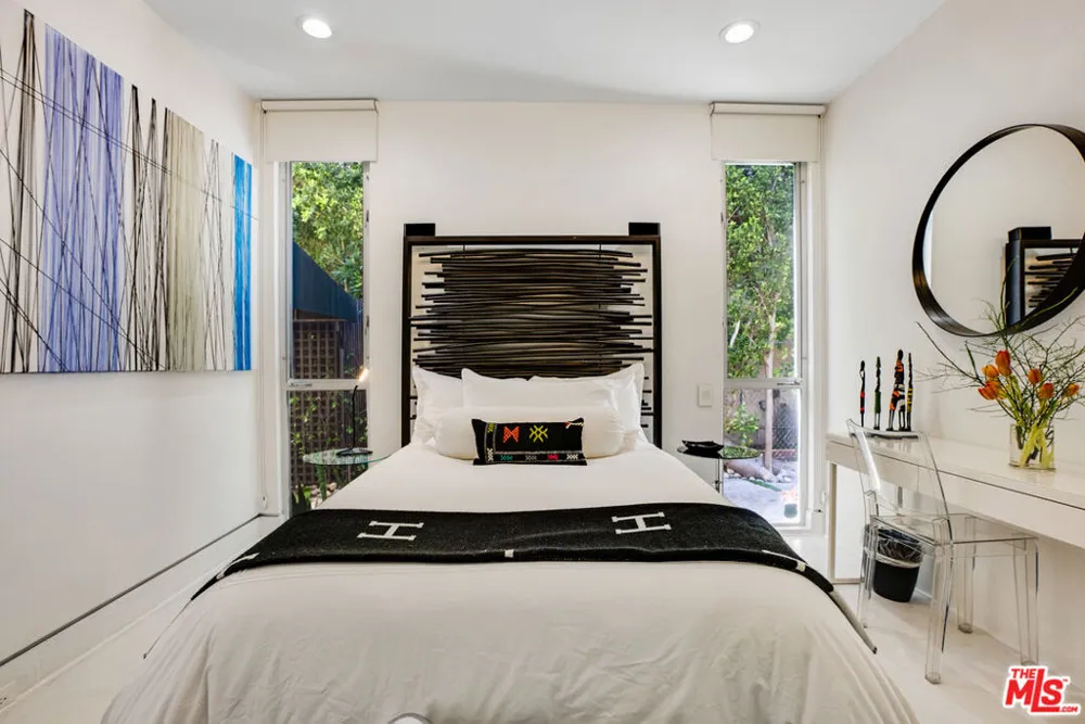 8752 Rangely Avenue West Hollywood, CA 90048