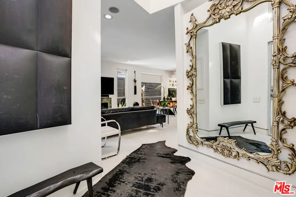8752 Rangely Avenue West Hollywood, CA 90048
