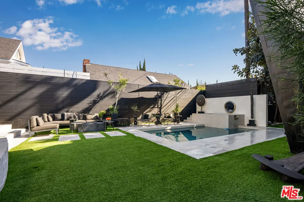 8752 Rangely Avenue West Hollywood, CA 90048