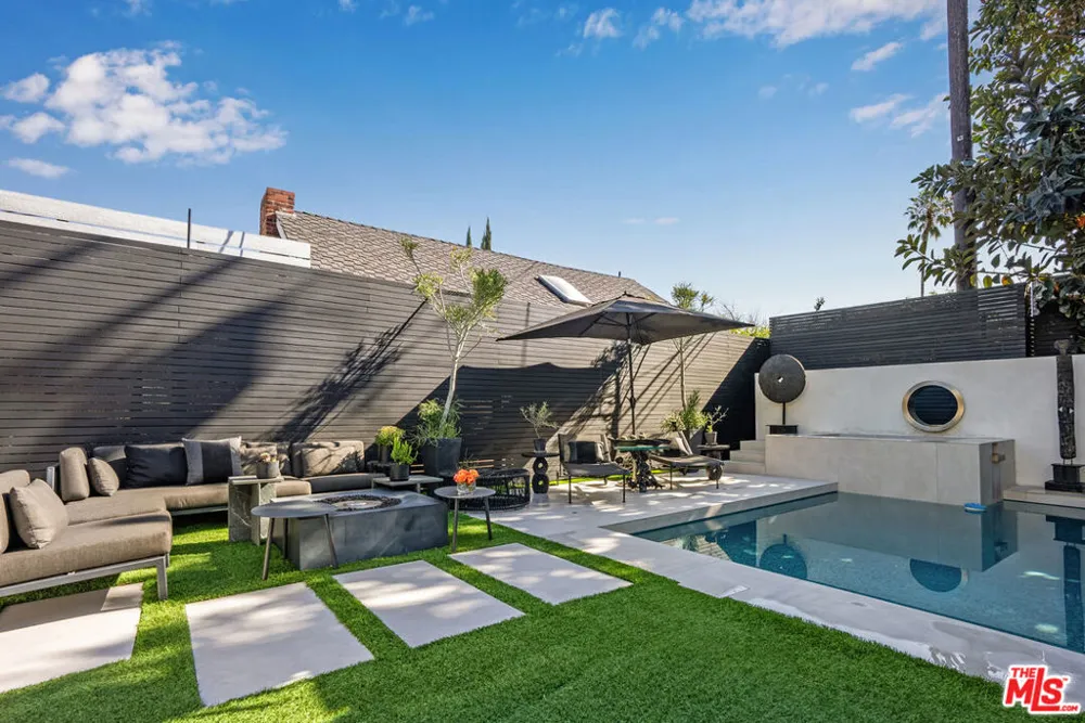 8752 Rangely Avenue West Hollywood, CA 90048