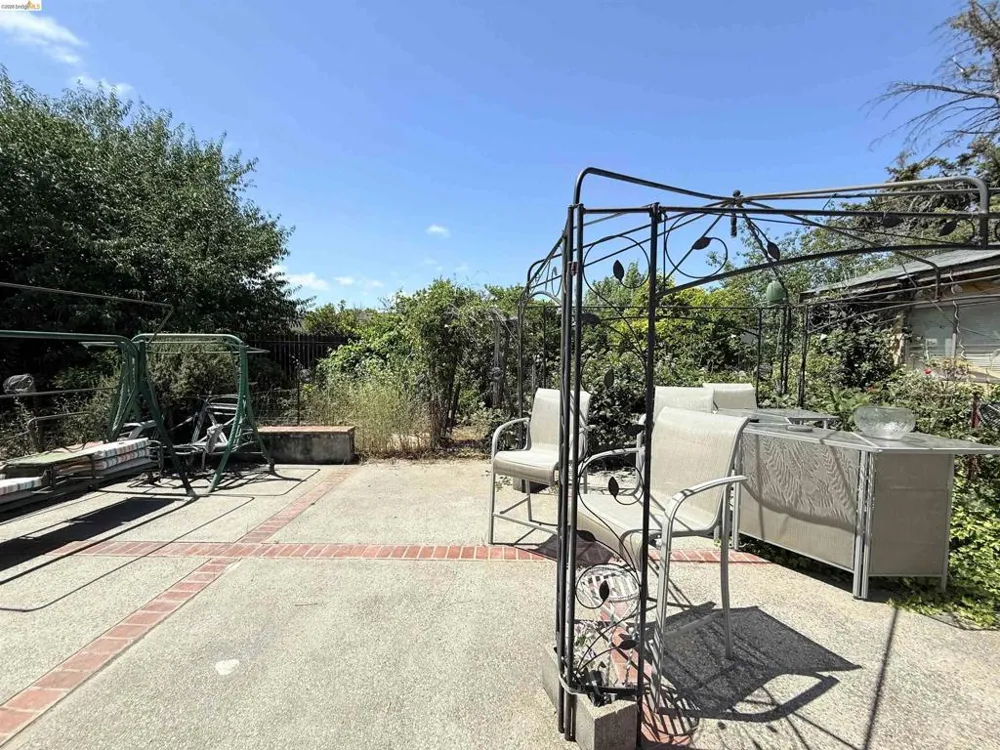 133 Meadowlark Way Hercules, CA 94547