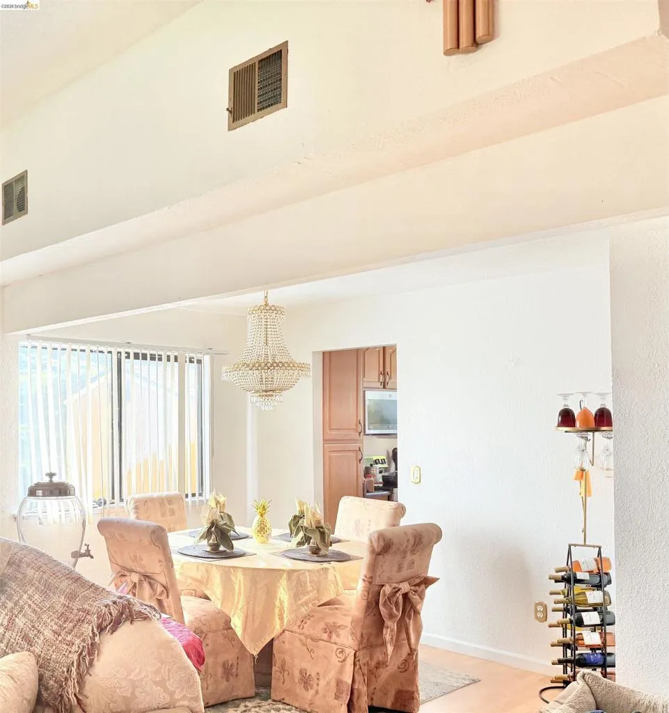 133 Meadowlark Way Hercules, CA 94547