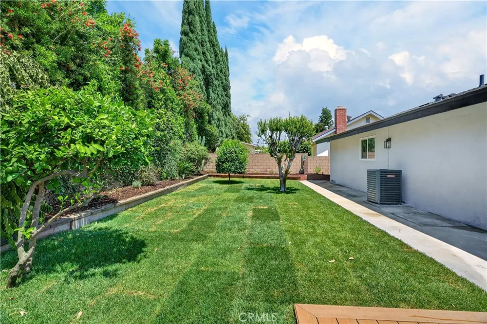 5065 Marshburn Arcadia, CA 91006
