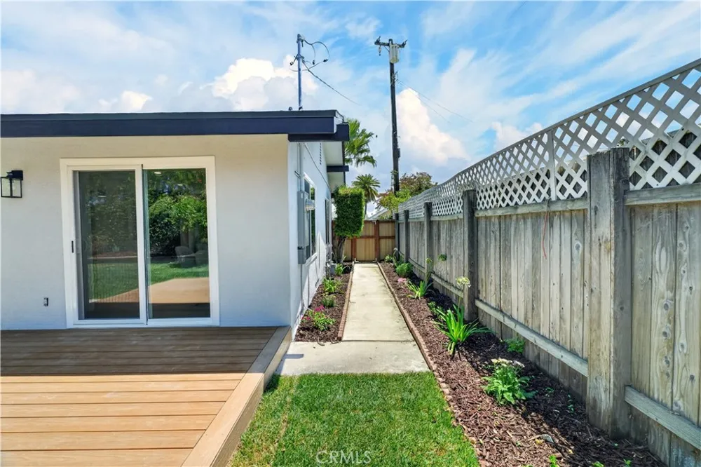 5065 Marshburn Arcadia, CA 91006