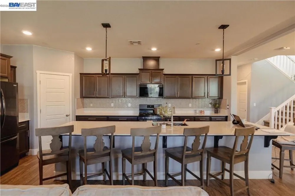 2481 Pineda Dr Merced, CA 95340