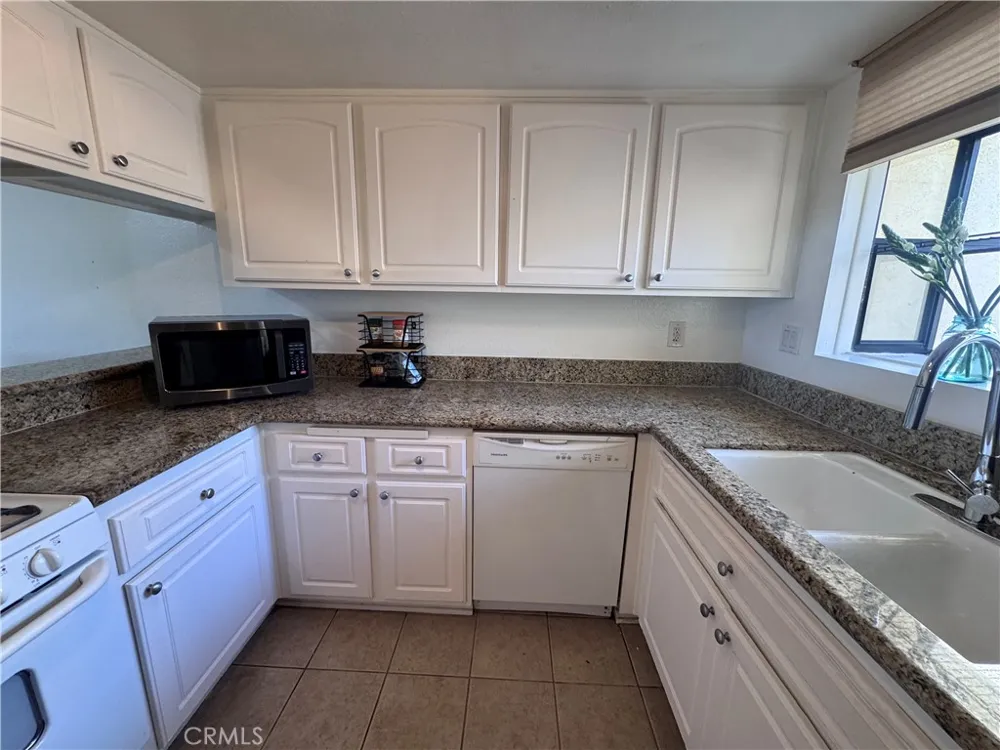 3516 E Ransom Street #303 Long Beach, CA 90804