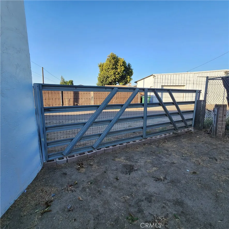 417 N O STREET Madera, CA 93637