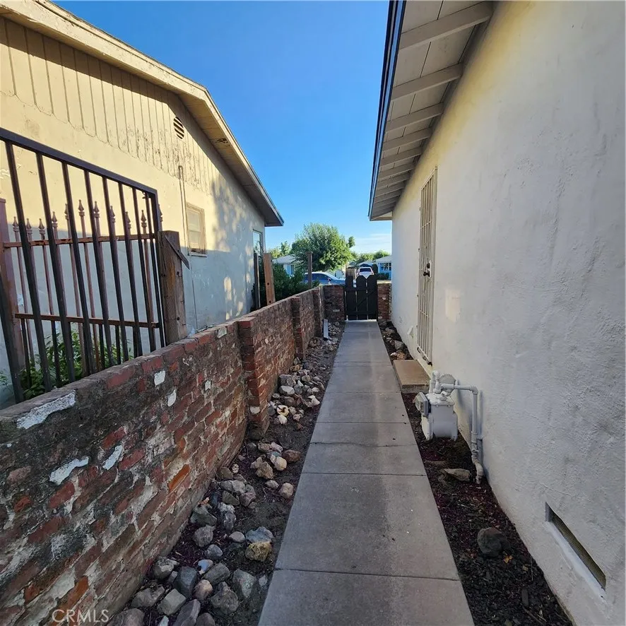 417 N O STREET Madera, CA 93637