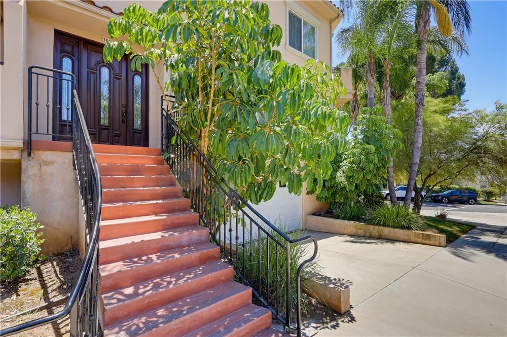 350 Bethany Road Burbank, CA 91504