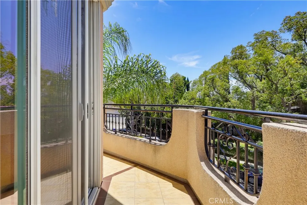 350 Bethany Road Burbank, CA 91504