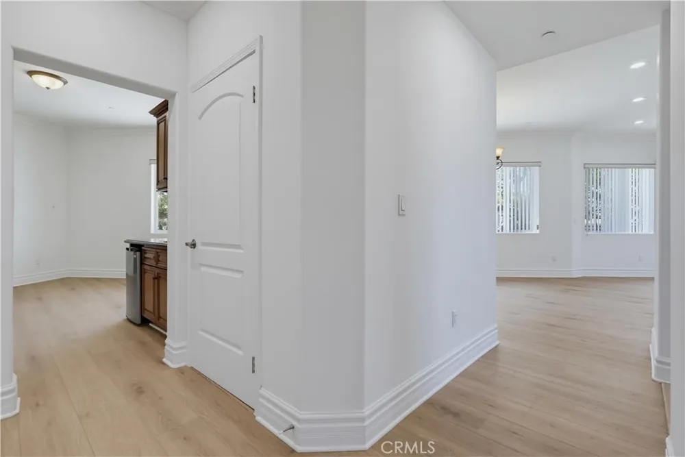 350 Bethany Road Burbank, CA 91504
