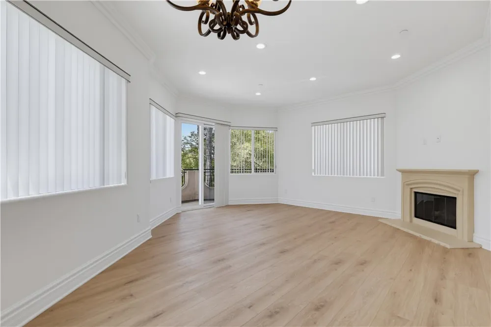 350 Bethany Road Burbank, CA 91504